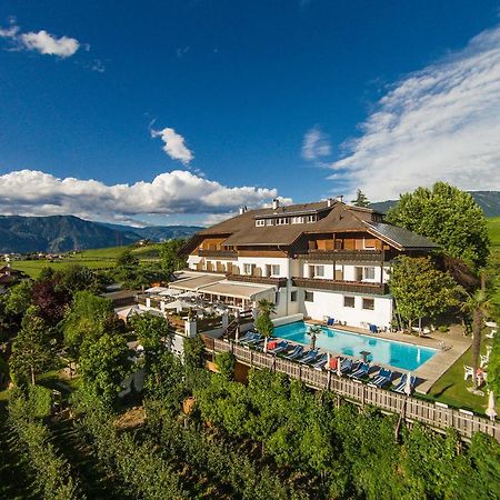 Hotel Waldhof Корнаяно Екстериор снимка