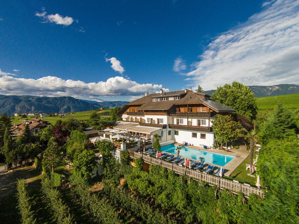 Hotel Waldhof Корнаяно Екстериор снимка